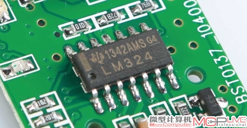 这是目前炒作得很火的倍斯特BST-013710400mAh：与小米10400mAh对决，售价只要59元。该产品使用的是市面很普通的解决方案，受限于方案和用料设计，它大只能提供1.5A的输出电流。图为它使用的LM324运放器，主要作用是提供基本的过放、过充保护功能。