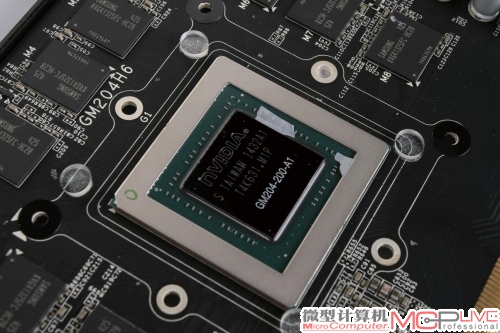 同为GM204核心，但GTX 980使用的是细分编号为GM204-400的完整规格，GTX 970用的是相对削减的GM204-200。